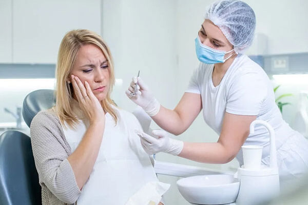 Da li je dozvoljeno da dr specijalista pruza usluge iz opste stomatologije